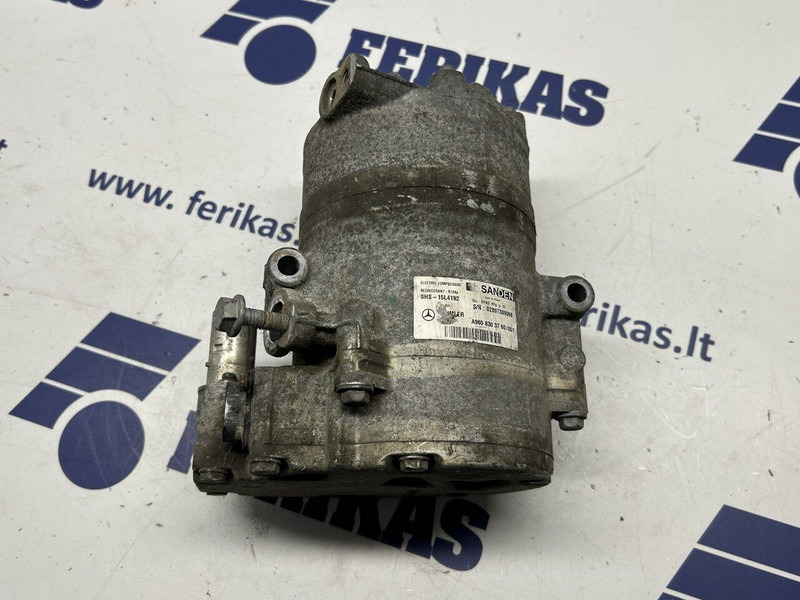 Mercedes-Benz Actros MP5 - Airco compressor voor Vrachtwagen: afbeelding 1 Mercedes-Benz Actros MP5 - Airco compressor voor Vrachtwagen: afbeelding 1