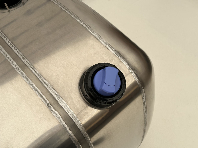 Nieuw Brandstoftank voor Vrachtwagen Mercedes-Benz Fuel tank 880L + 90L AdBlue: afbeelding 8