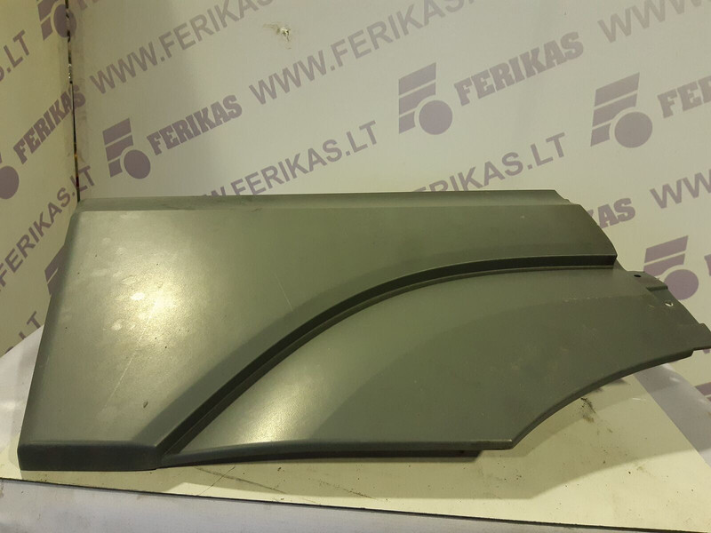 Mercedes-Benz - Bumper voor Vrachtwagen: afbeelding 1 Mercedes-Benz - Bumper voor Vrachtwagen: afbeelding 1