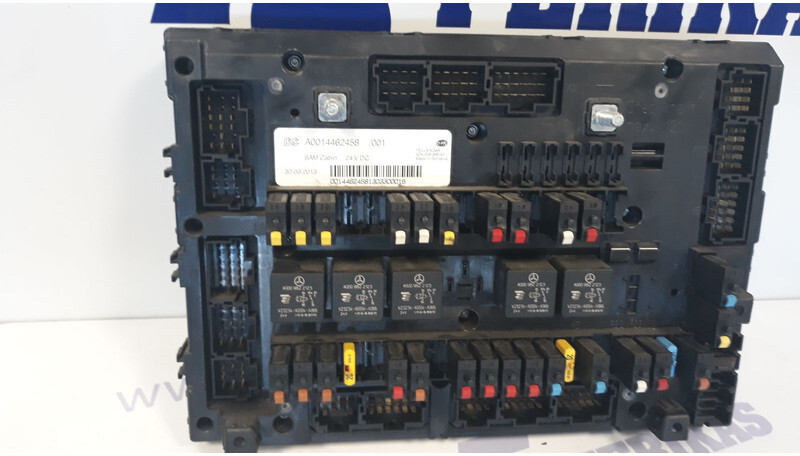 Mercedes-Benz SAM electrical center - Elektrisch systeem voor Vrachtwagen: afbeelding 3 Mercedes-Benz SAM electrical center - Elektrisch systeem voor Vrachtwagen: afbeelding 3