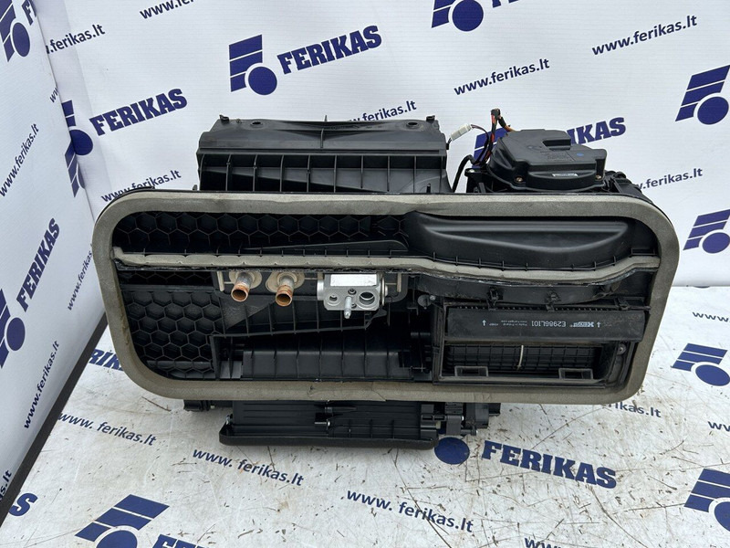 Mercedes-Benz air conditionioning heater system - Verwarming/ Ventilatie voor Vrachtwagen: afbeelding 3 Mercedes-Benz air conditionioning heater system - Verwarming/ Ventilatie voor Vrachtwagen: afbeelding 3