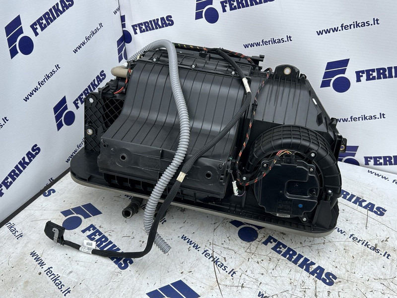 Mercedes-Benz air conditionioning heater system - Verwarming/ Ventilatie voor Vrachtwagen: afbeelding 4 Mercedes-Benz air conditionioning heater system - Verwarming/ Ventilatie voor Vrachtwagen: afbeelding 4