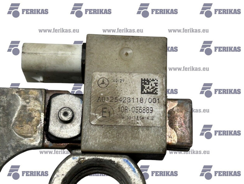 Mercedes-Benz battery sensor - Sensor voor Vrachtwagen: afbeelding 4 Mercedes-Benz battery sensor - Sensor voor Vrachtwagen: afbeelding 4