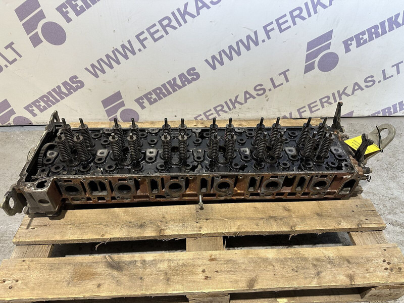 Mercedes-Benz cylinder head - Cilinderblok voor Vrachtwagen: afbeelding 1 Mercedes-Benz cylinder head - Cilinderblok voor Vrachtwagen: afbeelding 1