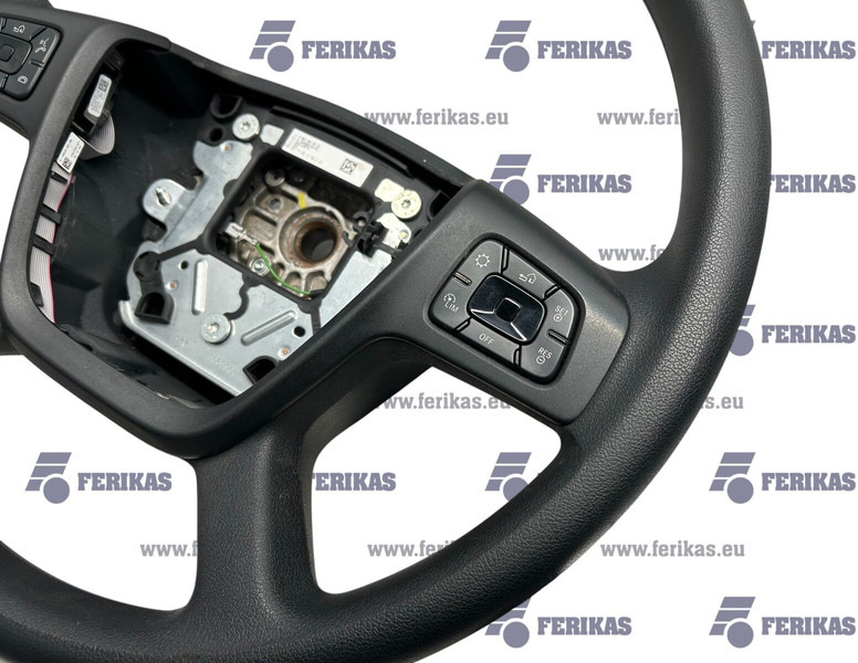 Mercedes-Benz steering wheel - Stuurwiel voor Vrachtwagen: afbeelding 3 Mercedes-Benz steering wheel - Stuurwiel voor Vrachtwagen: afbeelding 3