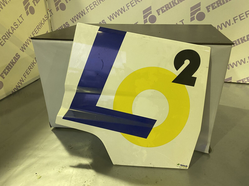 Renault luggage cover LH - Bumper voor Vrachtwagen: afbeelding 1 Renault luggage cover LH - Bumper voor Vrachtwagen: afbeelding 1