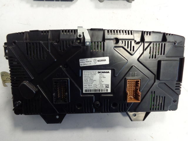 Scania Instrument cluster fully working - Instrumentenpaneel voor Vrachtwagen: afbeelding 3 Scania Instrument cluster fully working - Instrumentenpaneel voor Vrachtwagen: afbeelding 3