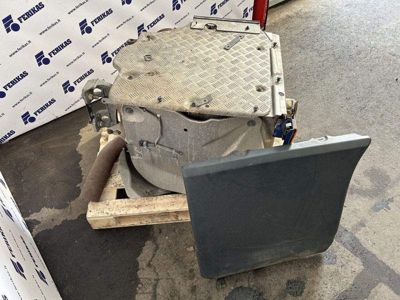 Scania exhaust catalyst - Katalysator voor Vrachtwagen: afbeelding 4 Scania exhaust catalyst - Katalysator voor Vrachtwagen: afbeelding 4