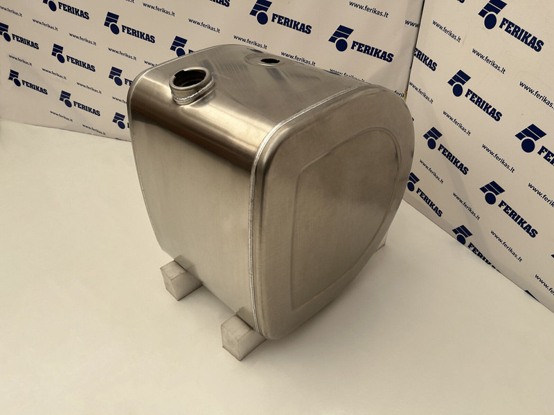 Volvo New aluminum fuel tank 240L - Brandstoftank voor Vrachtwagen: afbeelding 3 Volvo New aluminum fuel tank 240L - Brandstoftank voor Vrachtwagen: afbeelding 3