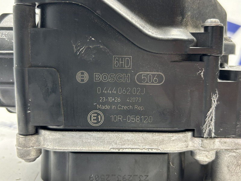 Volvo pump - Geluiddemper/ Uitlaatsysteem voor Vrachtwagen: afbeelding 4 Volvo pump - Geluiddemper/ Uitlaatsysteem voor Vrachtwagen: afbeelding 4