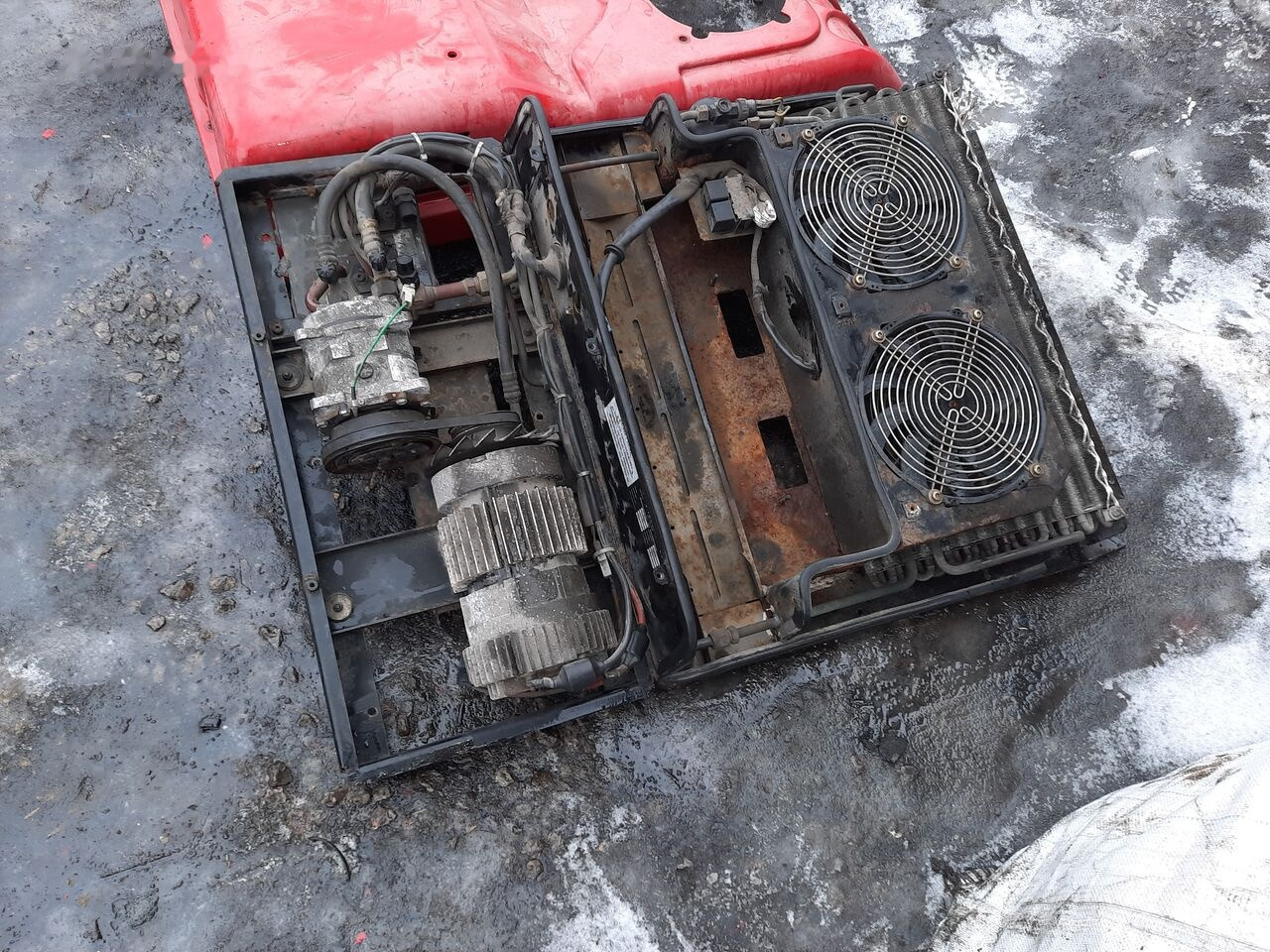 MAN CC4ES Klimaalage \Air Konditioner Volvo B9 - Airco compressor voor Bus: afbeelding 3 MAN CC4ES Klimaalage \Air Konditioner Volvo B9 - Airco compressor voor Bus: afbeelding 3
