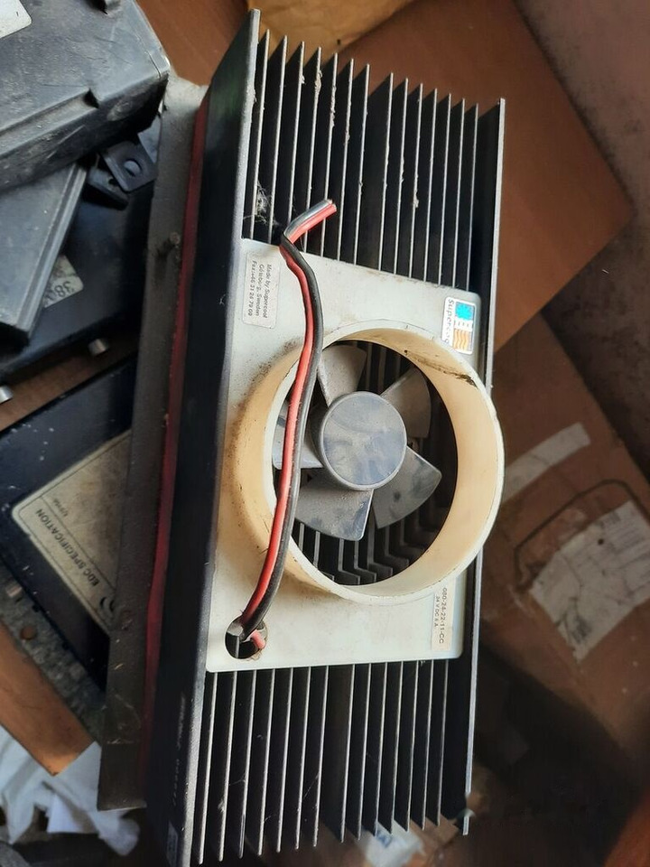 MAN CC4ES Klimaalage \Air Konditioner Volvo B9 - Airco compressor voor Bus: afbeelding 4 MAN CC4ES Klimaalage \Air Konditioner Volvo B9 - Airco compressor voor Bus: afbeelding 4