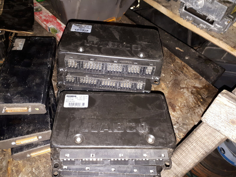 MAN VDO 412.409/007/002. 412.413.009\008 . 412.413.005.003 - ECU: afbeelding 3 MAN VDO 412.409/007/002. 412.413.009\008 . 412.413.005.003 - ECU: afbeelding 3