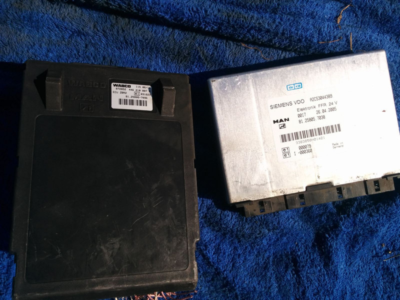 MAN WABCO ECU ZBR2 / 81.25806.7096. - ECU: afbeelding 5 MAN WABCO ECU ZBR2 / 81.25806.7096. - ECU: afbeelding 5