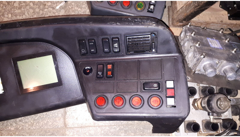 Instrumentenpaneel Mercedes-Benz D-78052VS: afbeelding 6 Instrumentenpaneel Mercedes-Benz D-78052VS: afbeelding 6