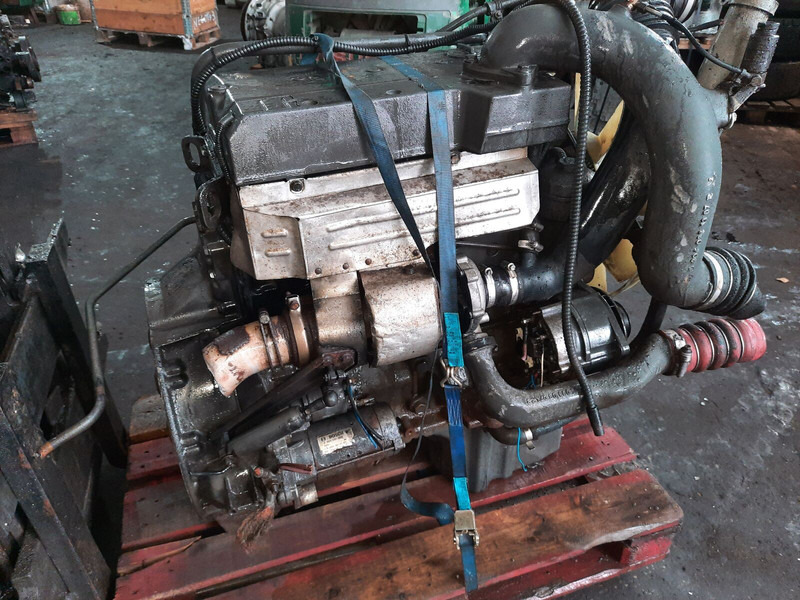 Mercedes-Benz OM 904 LA - Motor: afbeelding 1 Mercedes-Benz OM 904 LA - Motor: afbeelding 1