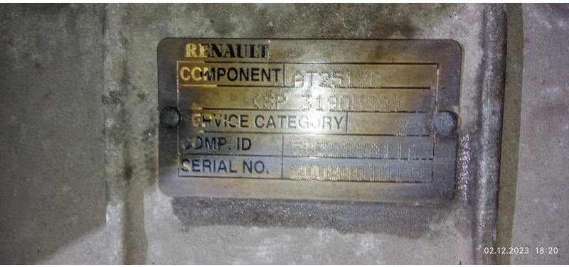 Leasing Renault DXI 13 500 EC06B Renault DXI 13 500 EC06B: afbeelding 14