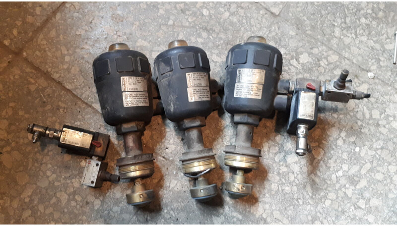 Scania B12 - Kabels/ Draden: afbeelding 3 Scania B12 - Kabels/ Draden: afbeelding 3