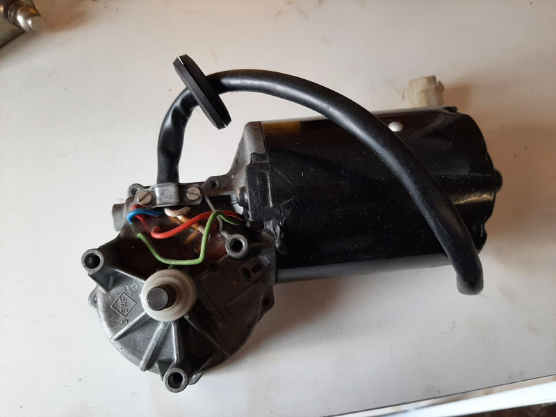 Setra BOSCH 039044245 - Ruitenwisser: afbeelding 2 Setra BOSCH 039044245 - Ruitenwisser: afbeelding 2