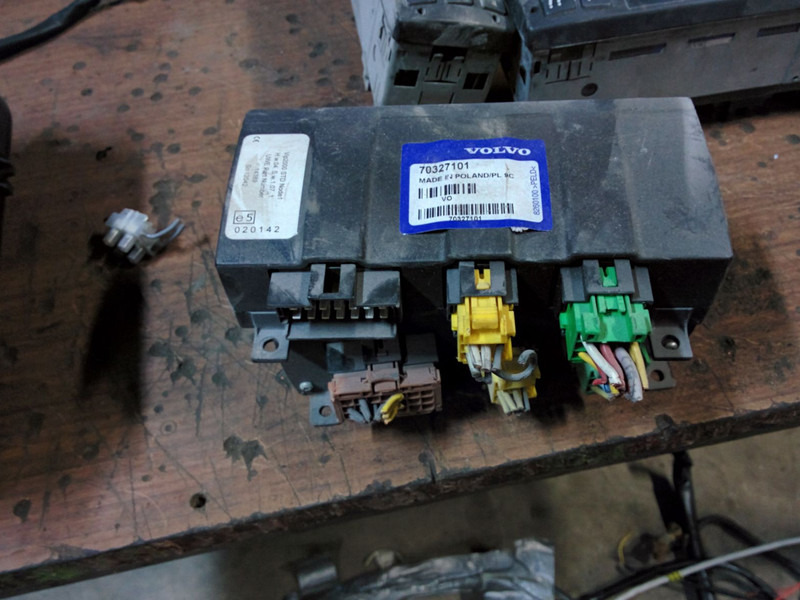 ECU Volvo 20815236-P04. 70327101. 2054900 . 20744283-01. 3192577. 20815236: afbeelding 15 ECU Volvo 20815236-P04. 70327101. 2054900 . 20744283-01. 3192577. 20815236: afbeelding 15