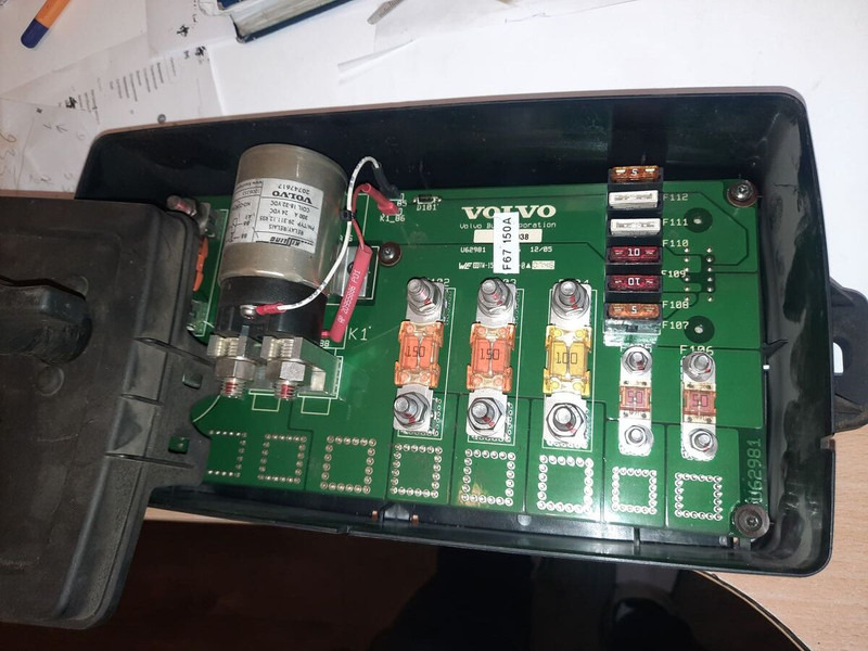 Volvo - Elektrisch systeem: afbeelding 1 Volvo - Elektrisch systeem: afbeelding 1