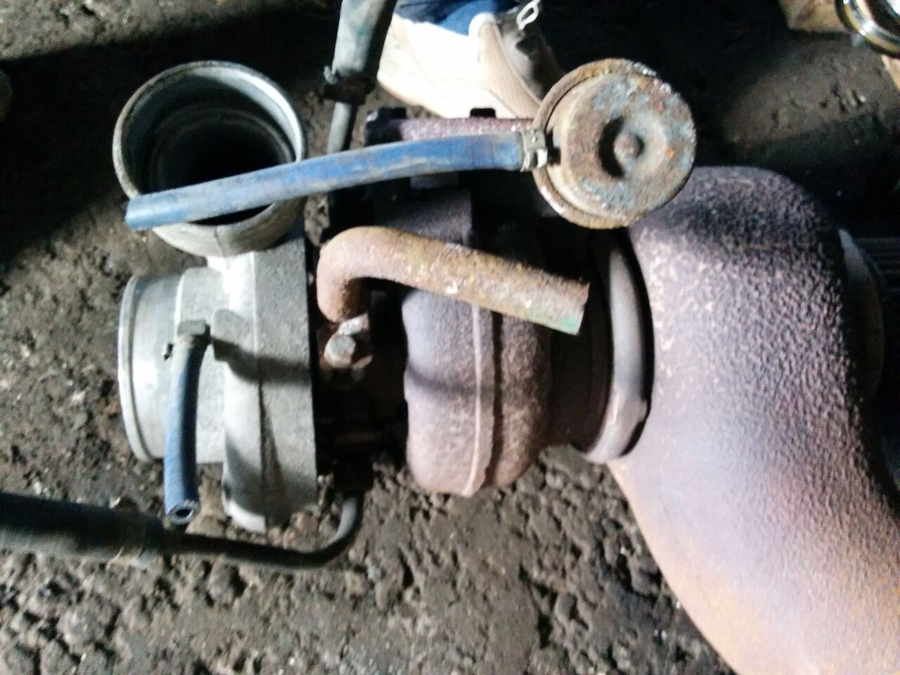 Volvo HOLSET HX40M . HX40G Iveko Volvo Iveko Cursor-8 - Turbolader voor Bus: afbeelding 5 Volvo HOLSET HX40M . HX40G Iveko Volvo Iveko Cursor-8 - Turbolader voor Bus: afbeelding 5