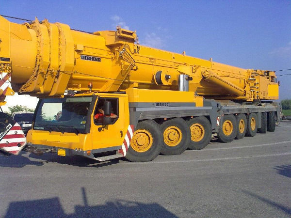 LIEBHERR LTM 1500-8.1 - Mobiele kraan: afbeelding 1 LIEBHERR LTM 1500-8.1 - Mobiele kraan: afbeelding 1
