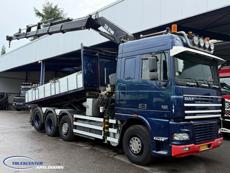 DAF XF 95.430 HIAB 330-5, 8x2 - Containertransporter/ Wissellaadbak vrachtwagen, Kraanwagen: afbeelding 1 DAF XF 95.430 HIAB 330-5, 8x2 - Containertransporter/ Wissellaadbak vrachtwagen, Kraanwagen: afbeelding 1
