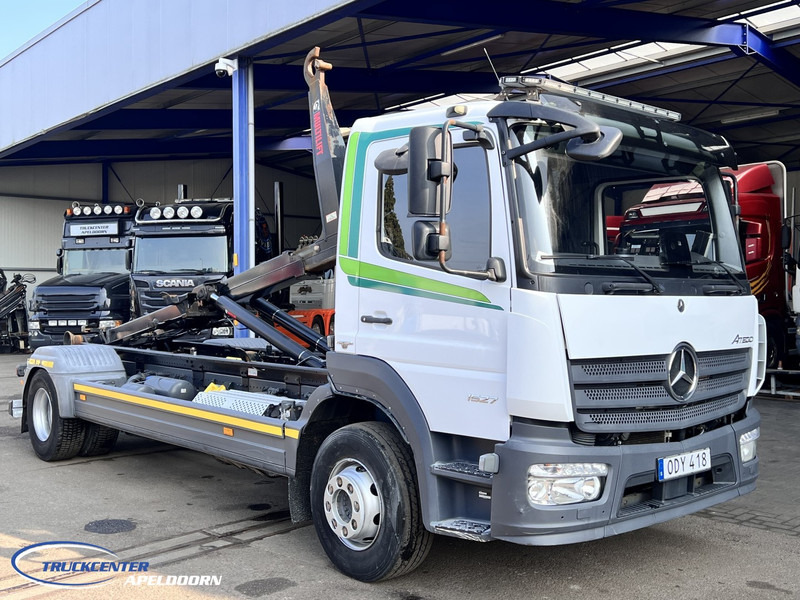 Mercedes-Benz Atego 1527 Manuel, Euro 6, HIAB 10 Tons - Haakarmsysteem vrachtwagen: afbeelding 1 Mercedes-Benz Atego 1527 Manuel, Euro 6, HIAB 10 Tons - Haakarmsysteem vrachtwagen: afbeelding 1
