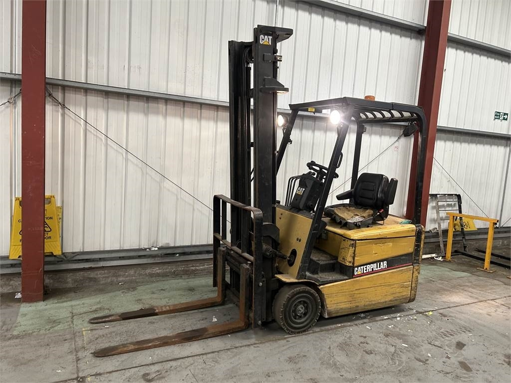 CAT EP16KT - Elektrische heftruck: afbeelding 2 CAT EP16KT - Elektrische heftruck: afbeelding 2