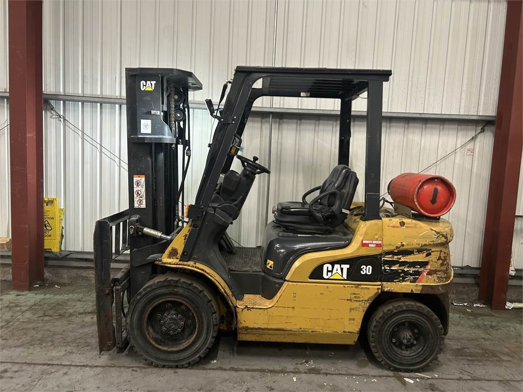 CAT GP30NT - LPG heftruck: afbeelding 1 CAT GP30NT - LPG heftruck: afbeelding 1