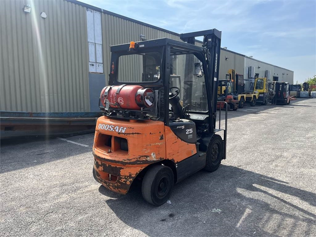 Doosan G25E-5 - LPG heftruck: afbeelding 3 Doosan G25E-5 - LPG heftruck: afbeelding 3