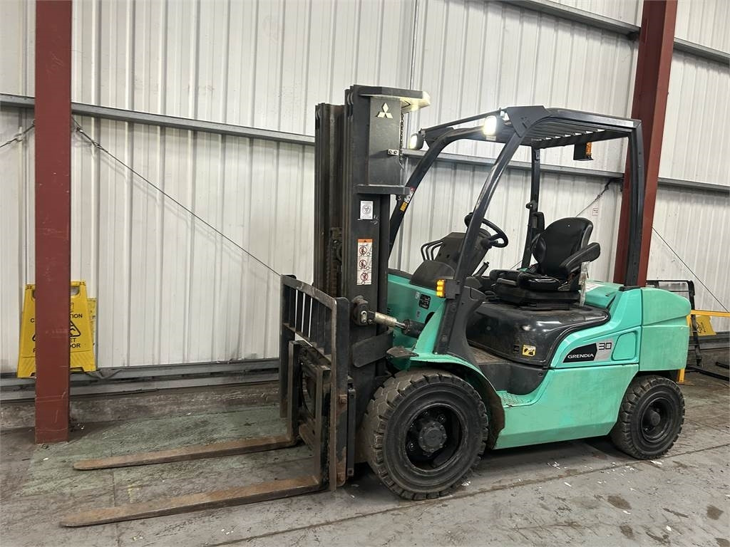 Mitsubishi FD30NT - Diesel heftruck: afbeelding 2 Mitsubishi FD30NT - Diesel heftruck: afbeelding 2