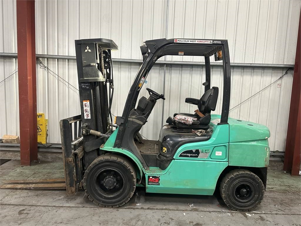 Mitsubishi FD30NT - Diesel heftruck: afbeelding 1 Mitsubishi FD30NT - Diesel heftruck: afbeelding 1