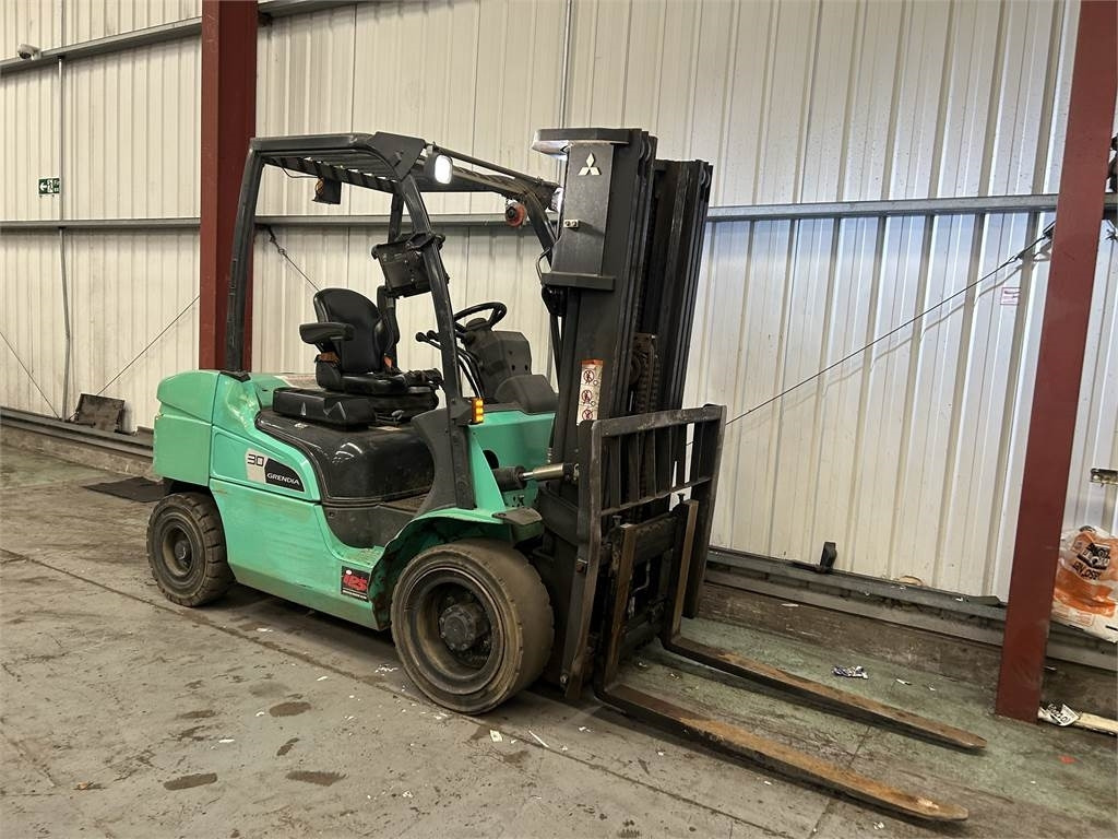 Mitsubishi FD30NT - Diesel heftruck: afbeelding 4 Mitsubishi FD30NT - Diesel heftruck: afbeelding 4