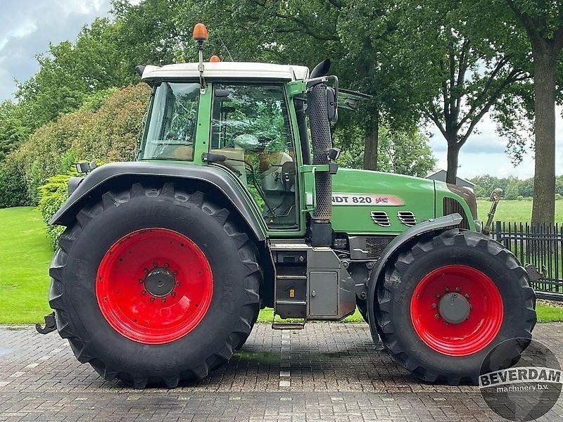 Fendt 820 Vario TMS - Tractor: afbeelding 2 Fendt 820 Vario TMS - Tractor: afbeelding 2