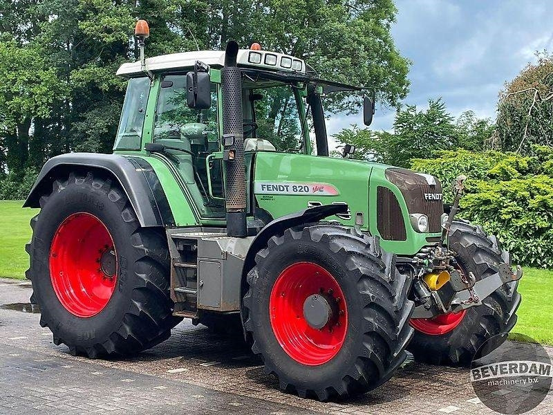 Fendt 820 Vario TMS - Tractor: afbeelding 1 Fendt 820 Vario TMS - Tractor: afbeelding 1