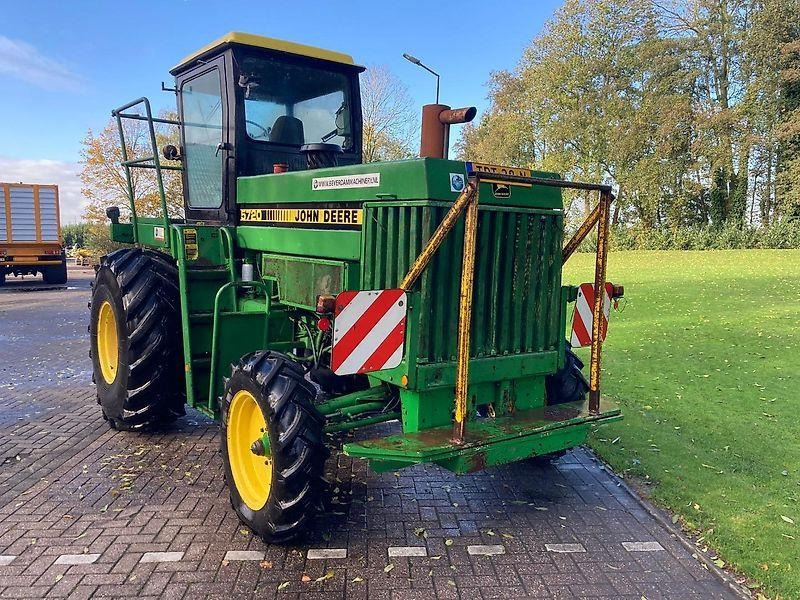 John Deere 5720  - Landbouwmachine: afbeelding 3 John Deere 5720  - Landbouwmachine: afbeelding 3