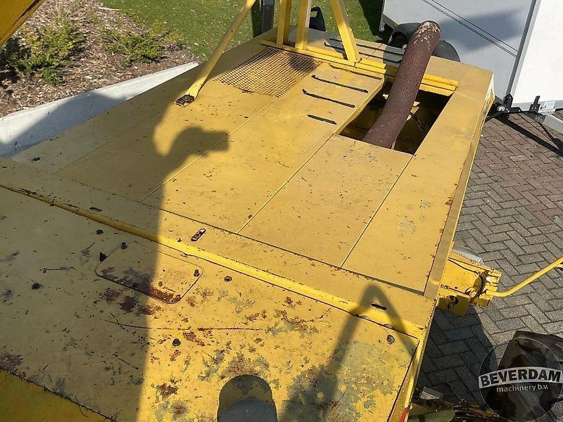 Hakselaar New Holland 2305: afbeelding 11