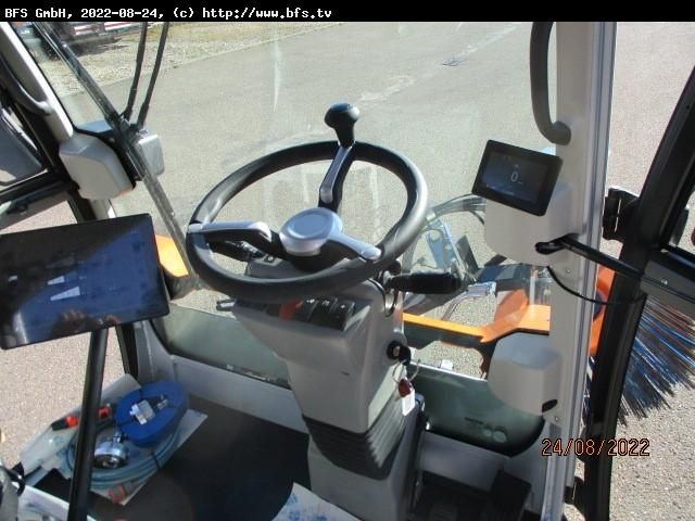 CityCat 2020 XL  CityCat V20 mit 3 Besensystem - Veegwagen: afbeelding 4 CityCat 2020 XL  CityCat V20 mit 3 Besensystem - Veegwagen: afbeelding 4