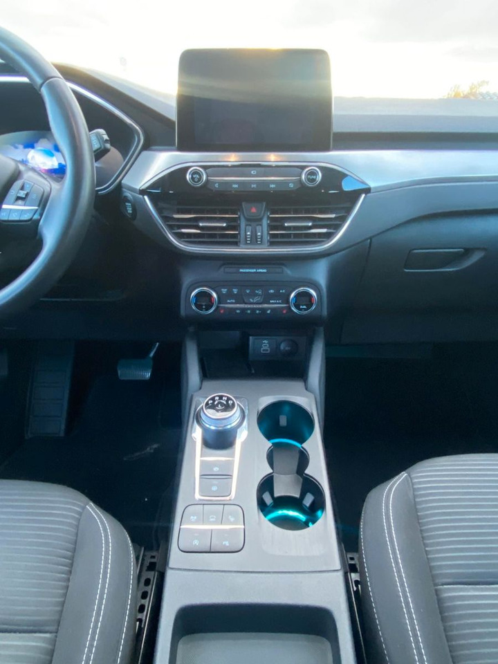 Ford Kuga Titanium 4X4 AWD - SUV: afbeelding 5 Ford Kuga Titanium 4X4 AWD - SUV: afbeelding 5