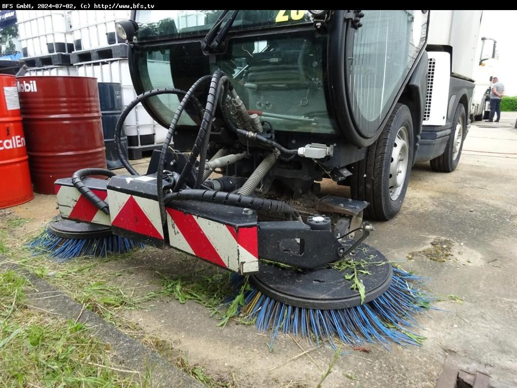 JungoJet 3500 Gehwegtauglich JungoJet 3500 Gehwegtauglich - Veegwagen: afbeelding 3 JungoJet 3500 Gehwegtauglich JungoJet 3500 Gehwegtauglich - Veegwagen: afbeelding 3