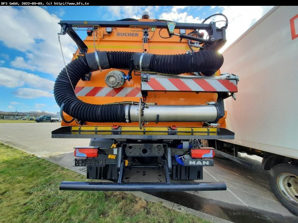 MAN TGS 18.420 4X2 BL Bucher OF 8000 TWIN beidseitig - Veegwagen: afbeelding 3 MAN TGS 18.420 4X2 BL Bucher OF 8000 TWIN beidseitig - Veegwagen: afbeelding 3