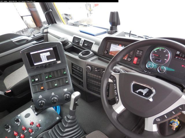 MAN TGS 18.420 4X2 BL Bucher OF 8000 TWIN beidseitig - Veegwagen: afbeelding 4 MAN TGS 18.420 4X2 BL Bucher OF 8000 TWIN beidseitig - Veegwagen: afbeelding 4