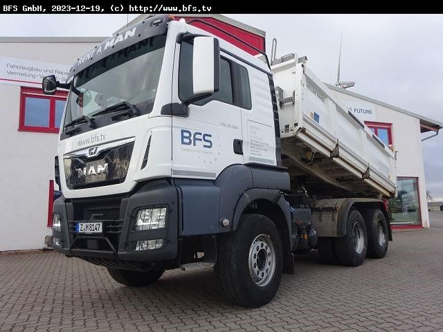 MAN TGS 26.500 6x4 BB MEILLER Bordmatik links, Motor - Kipper vrachtwagen: afbeelding 1 MAN TGS 26.500 6x4 BB MEILLER Bordmatik links, Motor - Kipper vrachtwagen: afbeelding 1
