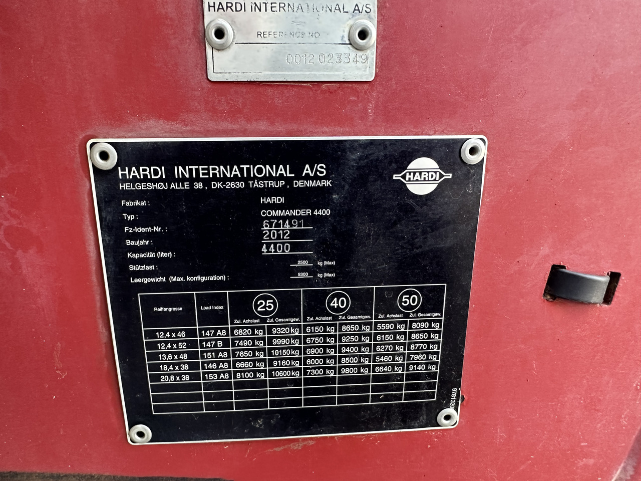 Getrokken veldspuit Hardi Commander 4400 30m GPS: afbeelding 12 Getrokken veldspuit Hardi Commander 4400 30m GPS: afbeelding 12