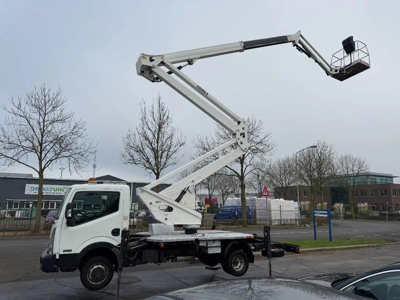 Nissan Cabstar 35.12 + ISOLI 21 METER AERIAL PLATFORM - Bestelwagen: afbeelding 2 Nissan Cabstar 35.12 + ISOLI 21 METER AERIAL PLATFORM - Bestelwagen: afbeelding 2
