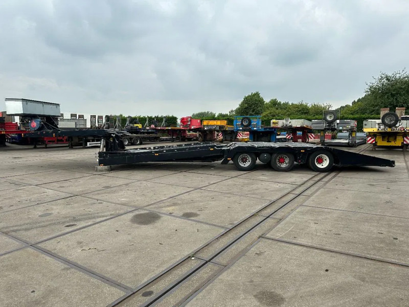 Bodex 3 AXEL TRUCKTRANSPORTER - Autotransport oplegger: afbeelding 1 Bodex 3 AXEL TRUCKTRANSPORTER - Autotransport oplegger: afbeelding 1