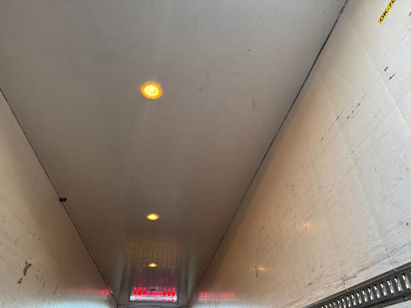 Gesloten oplegger Chereau 2 AS - SAF - ISOLATED BOX + DHOLLANDIA LIFT 2.000 KG: afbeelding 8 Gesloten oplegger Chereau 2 AS - SAF - ISOLATED BOX + DHOLLANDIA LIFT 2.000 KG: afbeelding 8