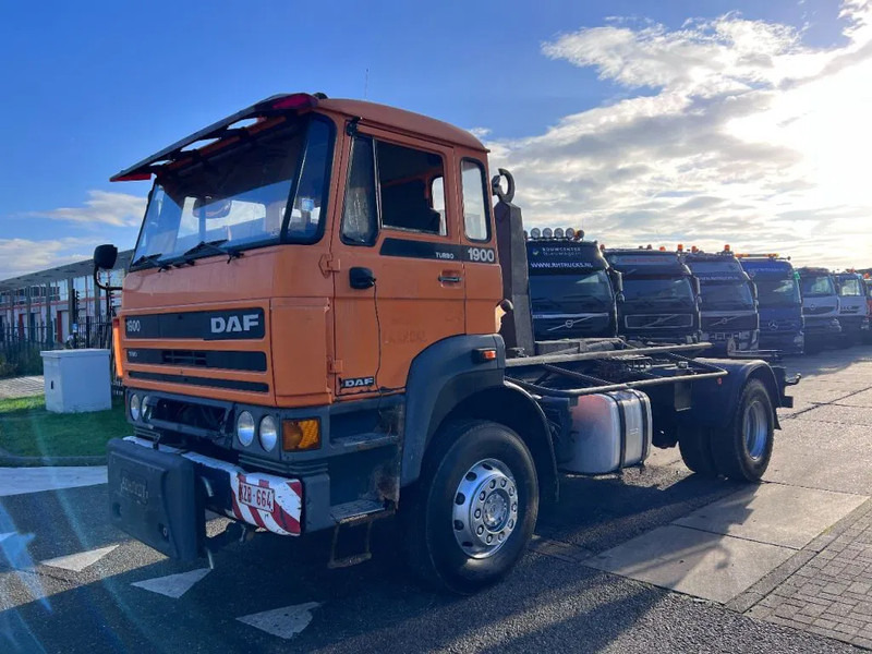 DAF 1900 TURBO 4X4 HOOKLIFT - Haakarmsysteem vrachtwagen: afbeelding 1 DAF 1900 TURBO 4X4 HOOKLIFT - Haakarmsysteem vrachtwagen: afbeelding 1
